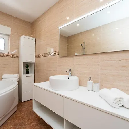 Apartment Marija Starigrad Paklenica